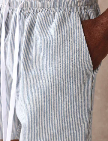 Pantaloni scurti SUMWON, albastru/alb