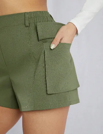 Pantaloni scurti SHEIN, verde
