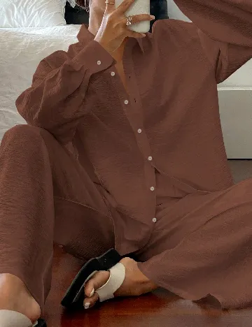 Compleu Livesso, maro