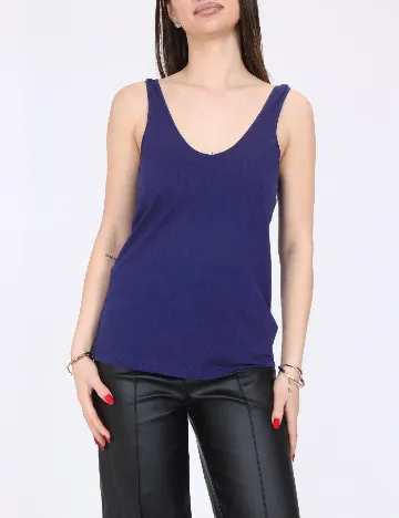 Maiou Zara, albastru