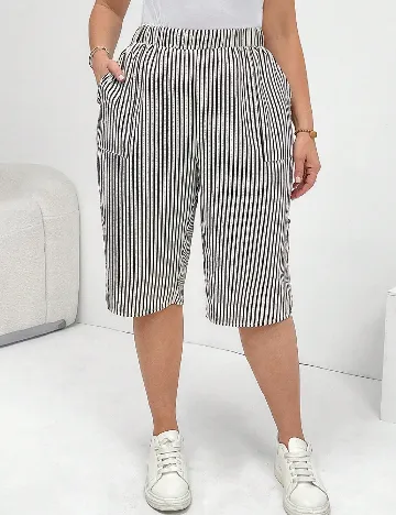 Pantaloni scurti SHEIN CURVE, negru/crem