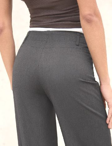 Pantaloni Bershka, gri