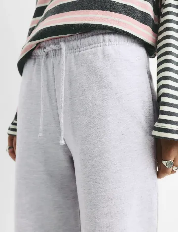 Pantaloni Pull&Bear, gri