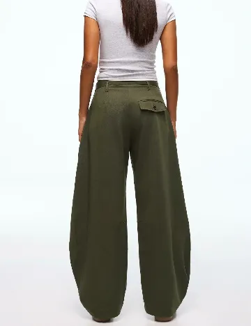 Pantaloni Bershka, verde