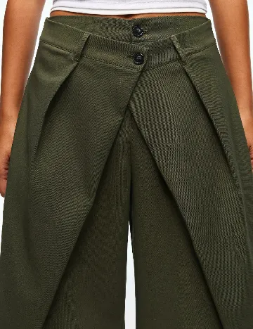 Pantaloni Bershka, verde