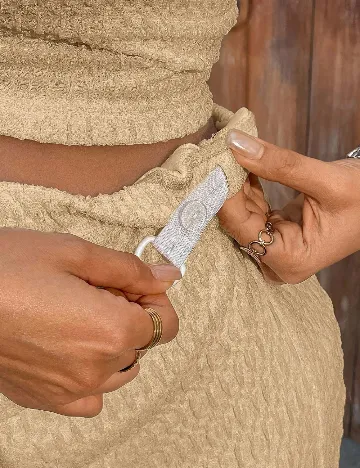 Compleu SHEIN Maternity, crem