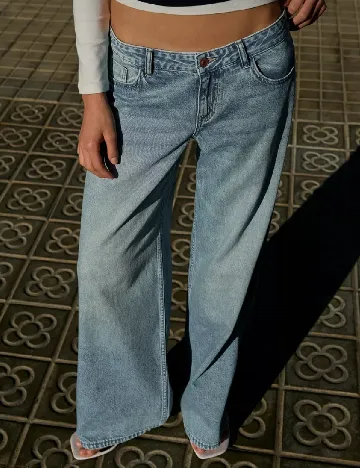 Blugi Bershka, albastru