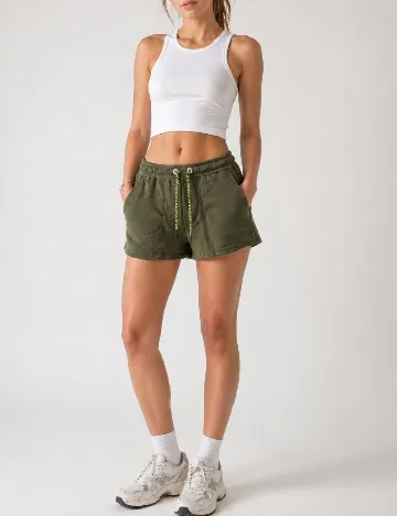 Pantaloni scurti Bershka, verde