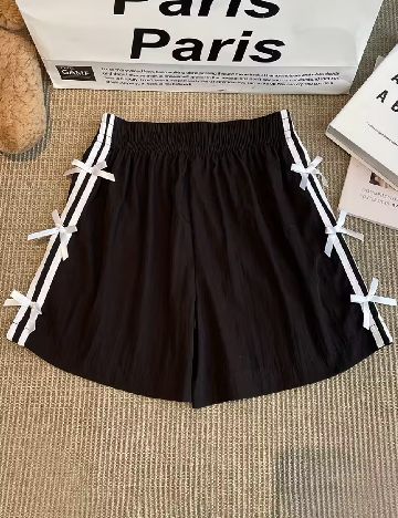 Pantaloni scurti SHEIN, negru