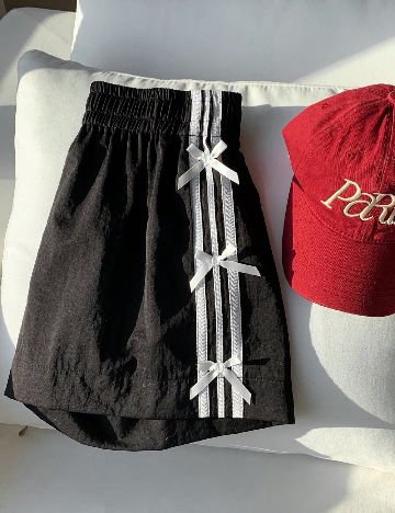 Pantaloni scurti SHEIN, negru