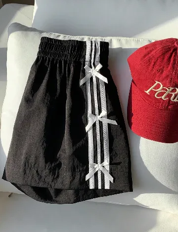 Pantaloni scurti SHEIN, negru