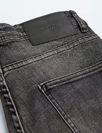 Pantaloni scurti Zara, gri inchis