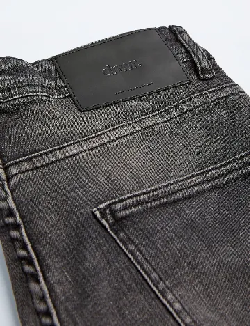 Pantaloni scurti Zara, gri inchis