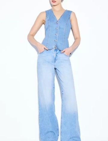 Vesta Stradivarius, albastru