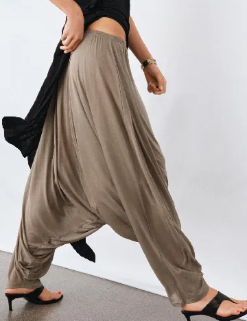 Pantaloni Zara, maro