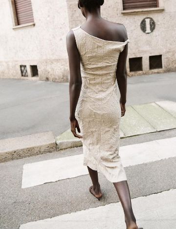 Rochie medie Zara, crem