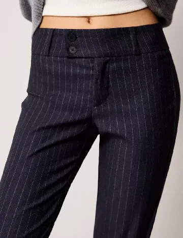 Pantaloni Bershka, bleumarin
