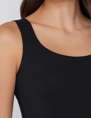 Maiou Tezenis, negru