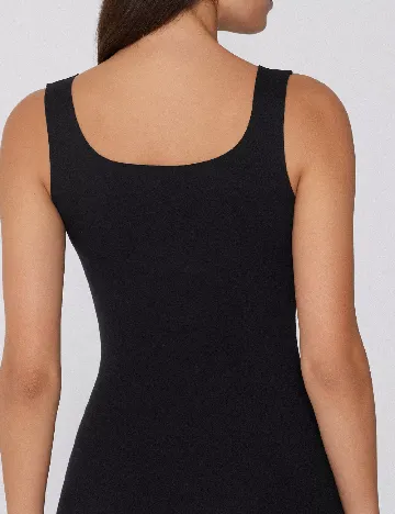 Maiou Tezenis, negru