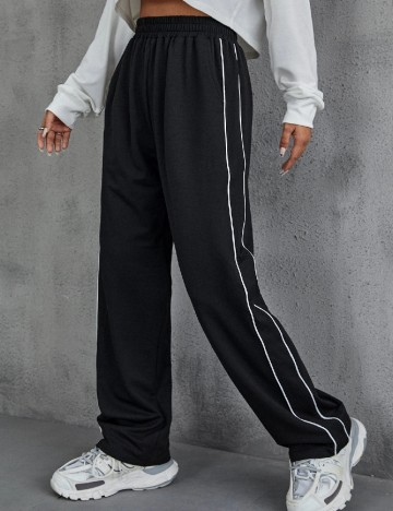 Pantaloni SHEIN, negru