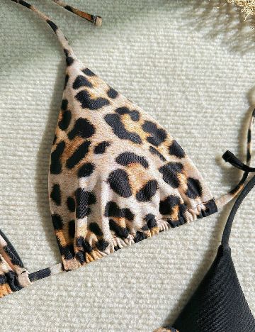 Set sutiene de baie 3 bucati SHEIN, mix culori