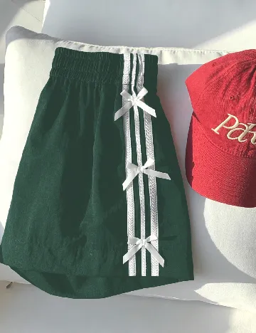 Pantaloni scurti SHEIN, verde