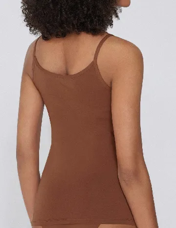 Maiou Tezenis, maro