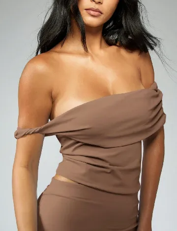 Compleu Missguided, maro