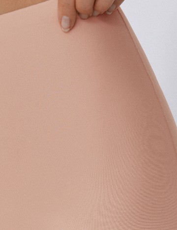 Colanti Tezenis, nude