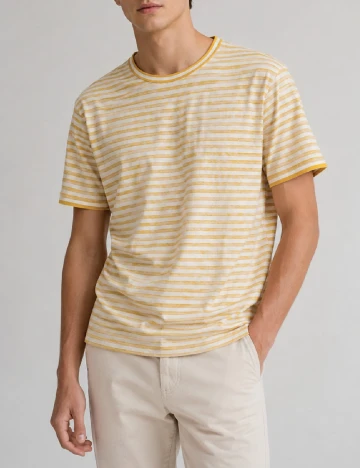 Tricou Pull&Bear, galben