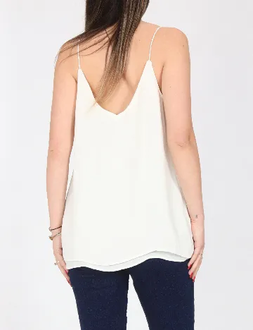 Maiou Zara, alb
