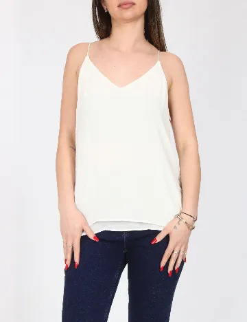 Maiou Zara, alb