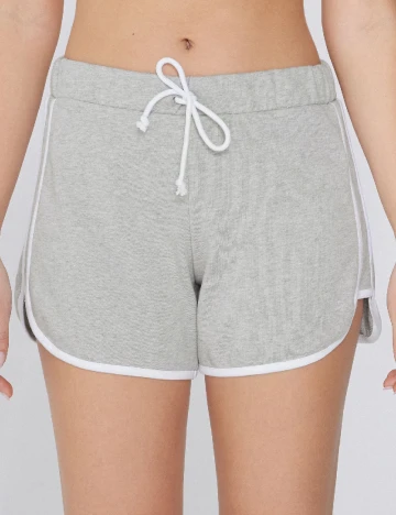 Pantaloni scurti Tezenis, gri