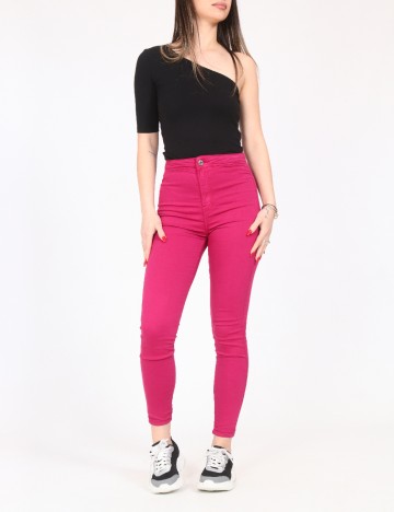 Blugi Bershka, fucsia