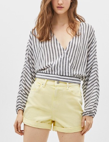Pantaloni scurti Bershka, galben