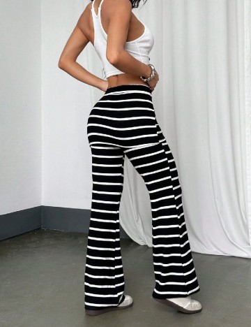 Pantaloni SHEIN, alb/negru
