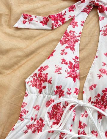 Top SHEIN, alb/rosu