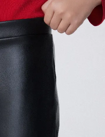 Pantaloni imitatie de piele Tezenis, negru