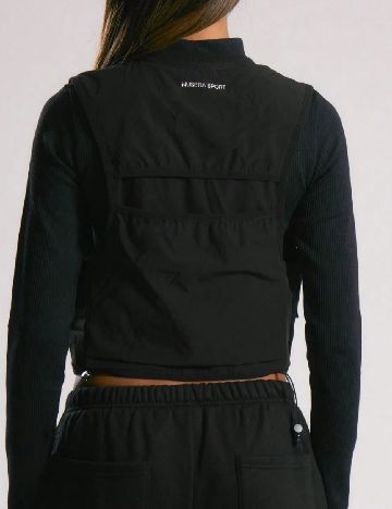 Vesta Musera, negru