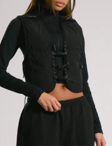 Vesta Musera, negru