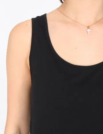 Maiou Tezenis, negru