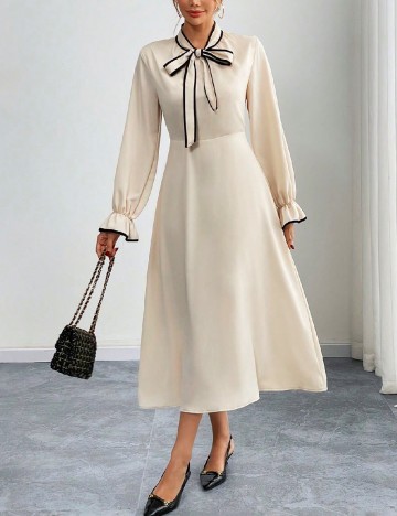 Rochie medie SHEIN, crem