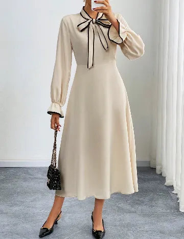 Rochie medie SHEIN, crem
