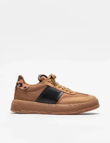 Adidasi Elle, maro