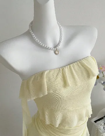Top SHEIN, galben