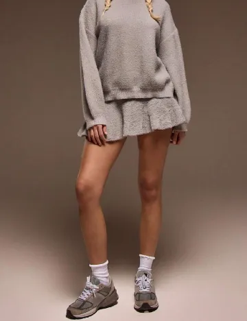 Fusta Musera, gri
