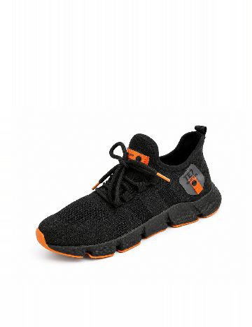 Adidasi, negru