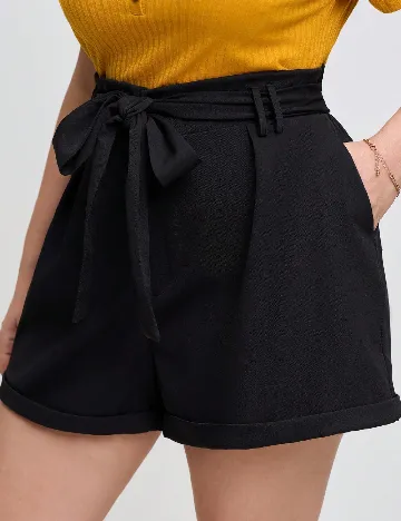 Pantaloni scurti SHEIN CURVE, negru