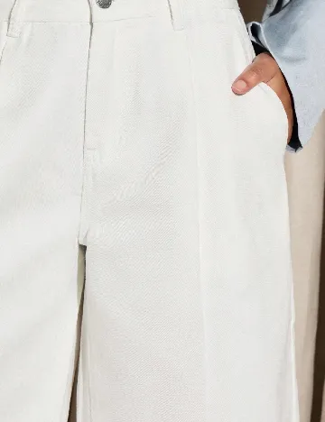 Pantaloni scurti AiiRZ, ecru