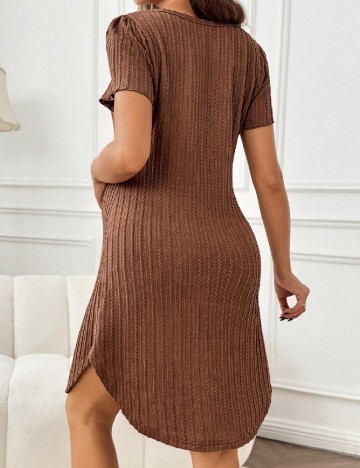Rochie scurta SHEIN Maternity, maro